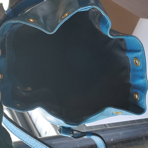 Louis Vuitton Epi leather bucket bag - Picture 8 of 11